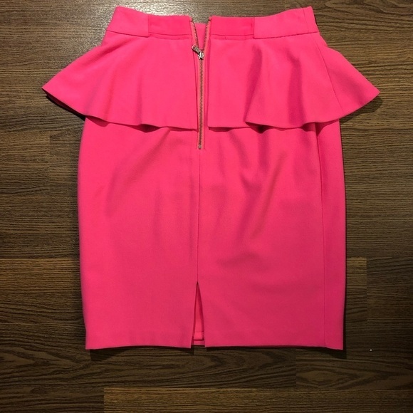 Alice + Olivia Roset Pink Peplum Pencil Skirt 0 - Picture 2 of 7